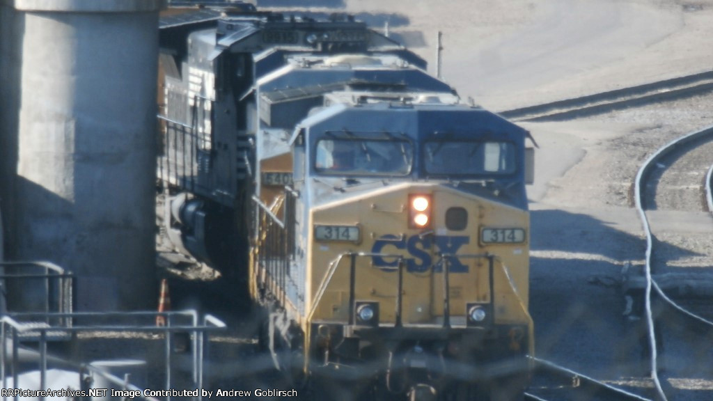 CSX 314 & NS 9915